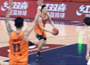💪🏻霸王硬上弓！李弘权隔扣2米21的余嘉豪点燃全场